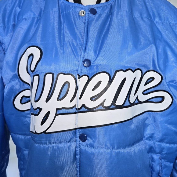 NEVER WORN MENS NYC PUFFER JACKET WITH SUPREME ACROSS THE FRONT. BLUE SIZE L - Picture 4 of 5